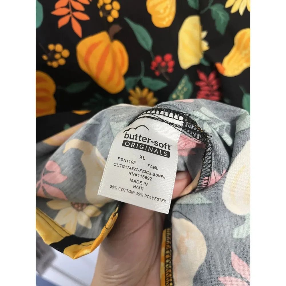 Butter-Soft Originals Fall Gourds & Leaves Print Scrubs Size XL - NWT - Picture 5 of 5